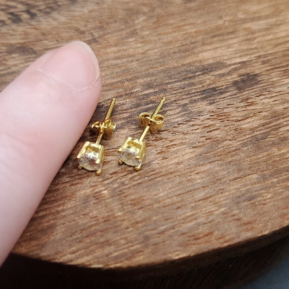 14kt gold yellow gold earrings unisex masculine or feminine fine‎  …